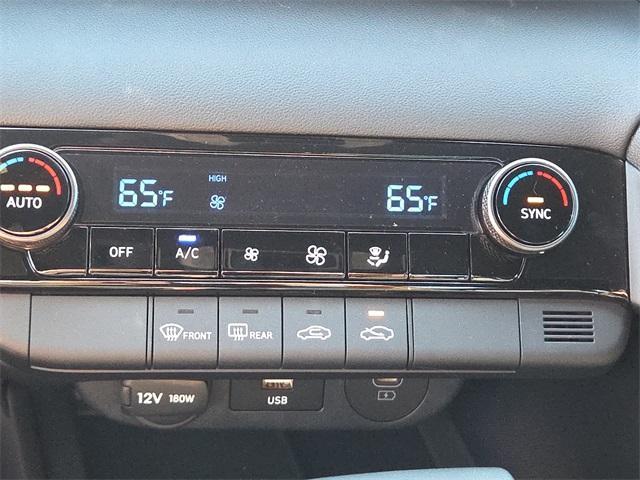 new 2025 Hyundai Elantra car, priced at $22,622