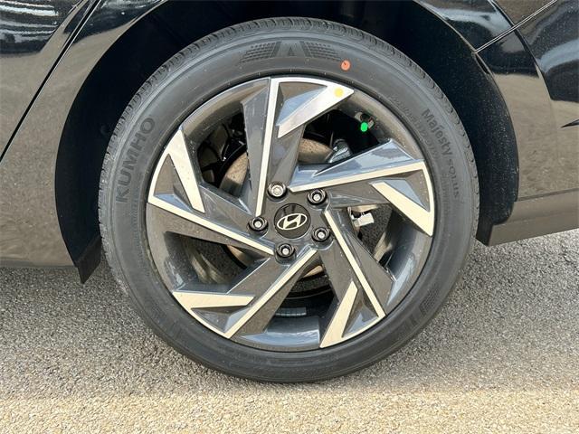 new 2025 Hyundai Elantra car, priced at $22,339