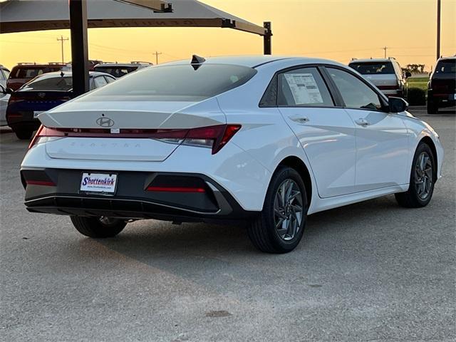 new 2024 Hyundai Elantra car, priced at $21,883