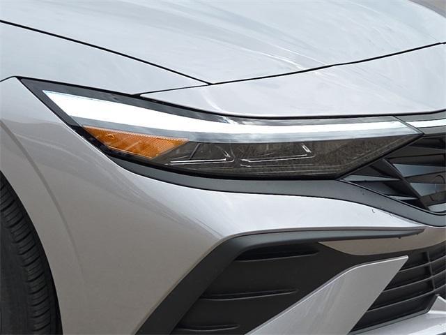 new 2025 Hyundai Elantra car, priced at $23,052
