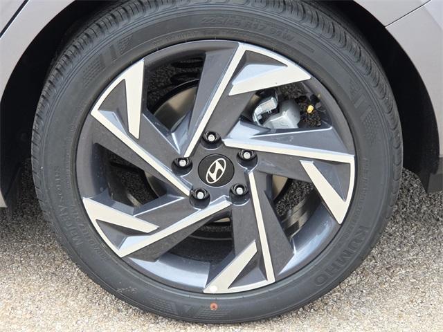 new 2025 Hyundai Elantra car, priced at $23,052