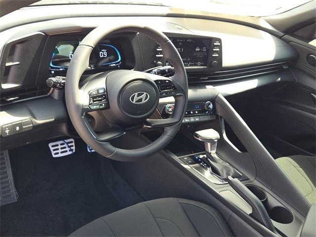 new 2025 Hyundai Elantra car, priced at $22,576