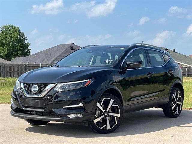 used 2022 Nissan Rogue Sport car, priced at $25,847