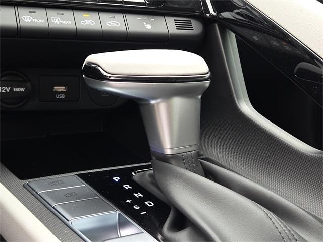 new 2025 Hyundai Elantra car, priced at $26,924