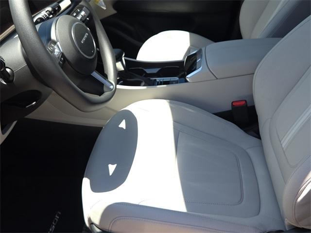 new 2025 Hyundai Tucson car, priced at $29,909