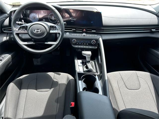 new 2025 Hyundai Elantra car, priced at $25,450