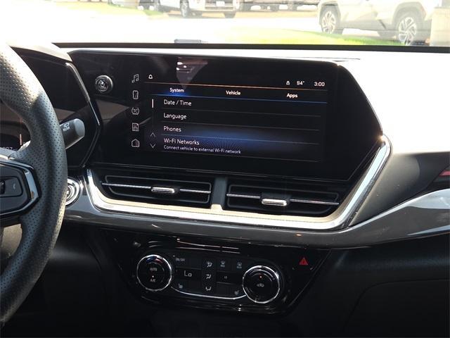 used 2025 Chevrolet Trax car, priced at $25,492