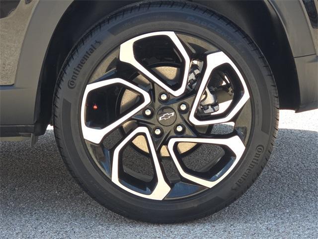 used 2025 Chevrolet Trax car, priced at $25,492