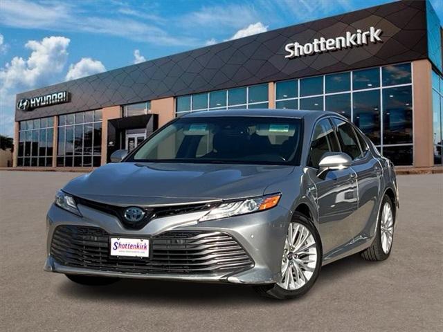 used 2018 Toyota Camry Hybrid car, priced at $18,135