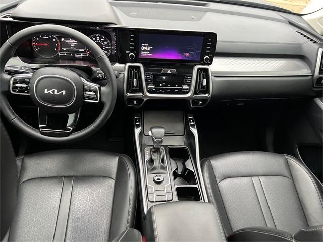 used 2023 Kia Sorento car, priced at $27,122