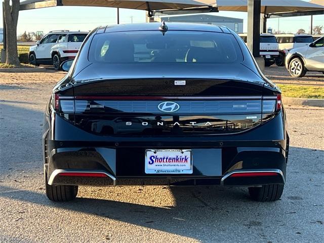 new 2025 Hyundai Sonata Hybrid car, priced at $38,617