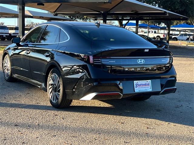 new 2025 Hyundai Sonata Hybrid car, priced at $38,617