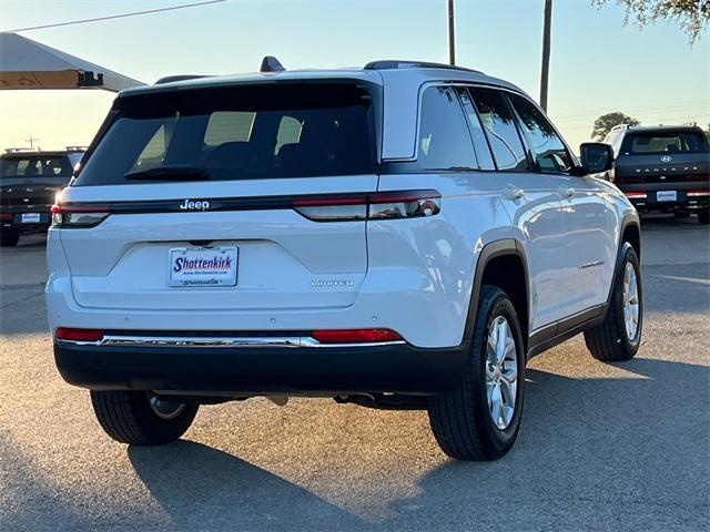 used 2024 Jeep Grand Cherokee car, priced at $39,992