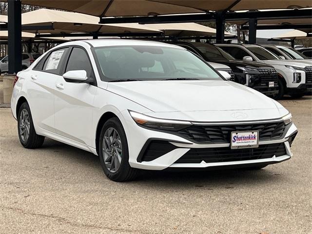 new 2025 Hyundai Elantra HEV car, priced at $26,938