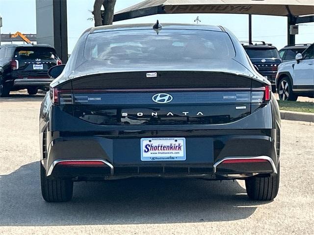 new 2025 Hyundai Sonata Hybrid car, priced at $31,578