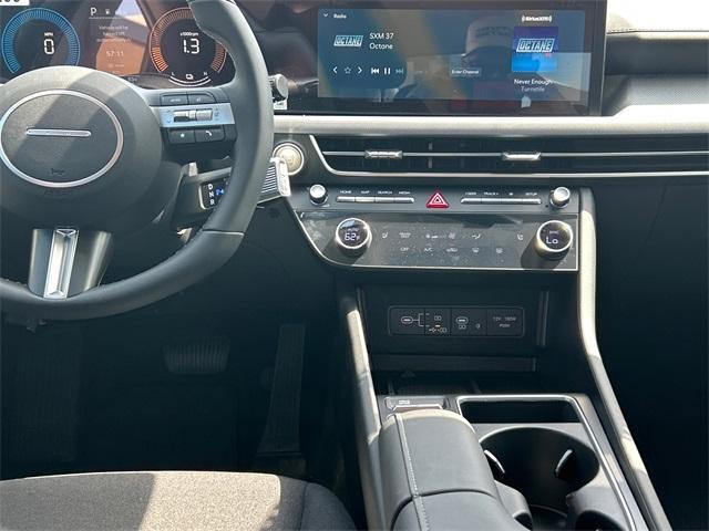 new 2025 Hyundai Sonata Hybrid car, priced at $31,578