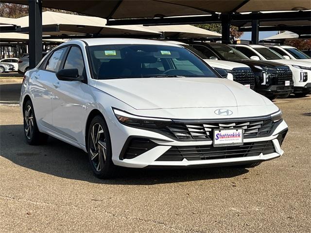 new 2025 Hyundai Elantra car, priced at $24,558