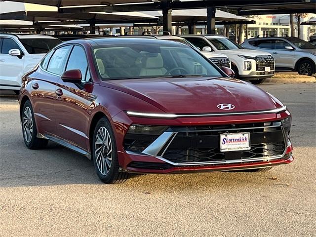 new 2025 Hyundai Sonata Hybrid car, priced at $38,882