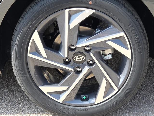 new 2025 Hyundai Elantra car, priced at $23,100
