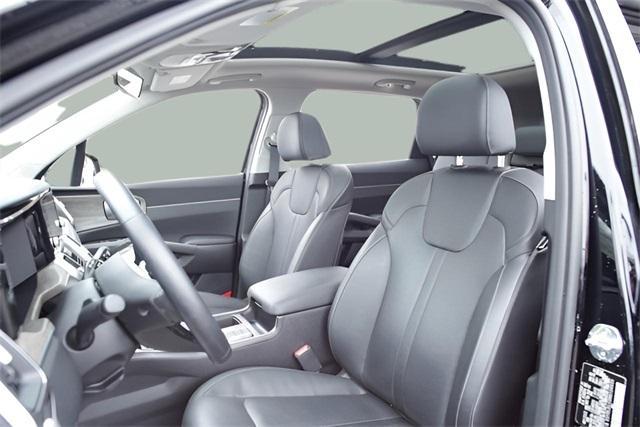 used 2022 Kia Sorento car, priced at $28,690