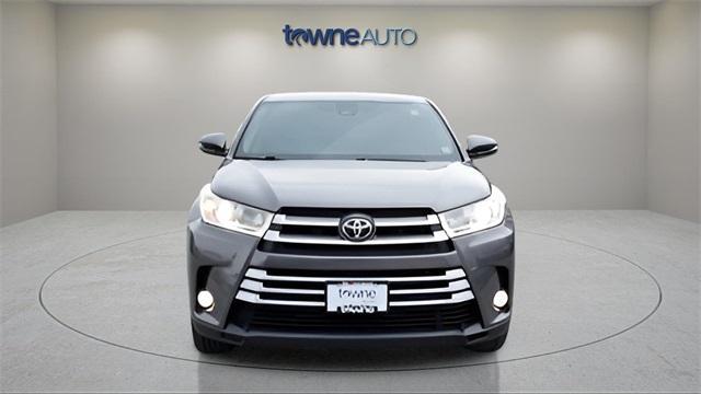 used 2019 Toyota Highlander car, priced at $31,444