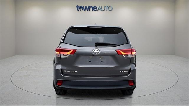 used 2019 Toyota Highlander car, priced at $31,444