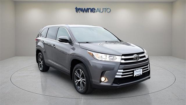 used 2019 Toyota Highlander car, priced at $31,444