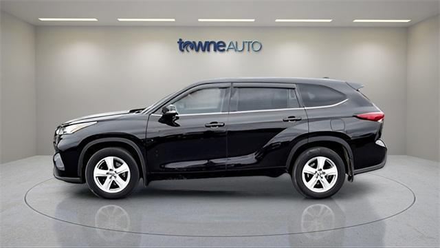 used 2020 Toyota Highlander car, priced at $25,555