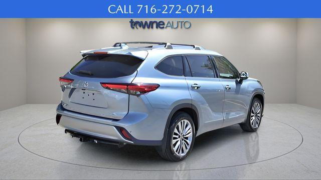 used 2020 Toyota Highlander car, priced at $29,972