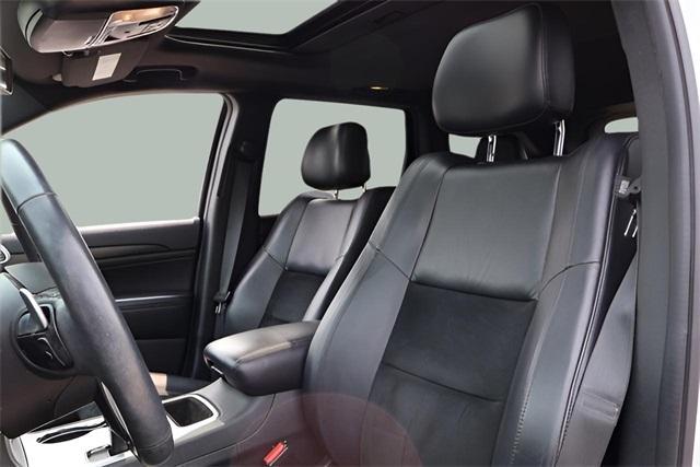 used 2015 Jeep Grand Cherokee car, priced at $17,658