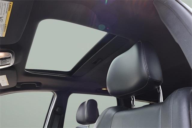 used 2015 Jeep Grand Cherokee car, priced at $17,658