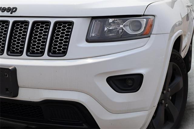 used 2015 Jeep Grand Cherokee car, priced at $17,658