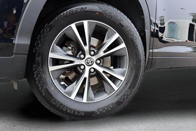 used 2017 Toyota Highlander car, priced at $18,999