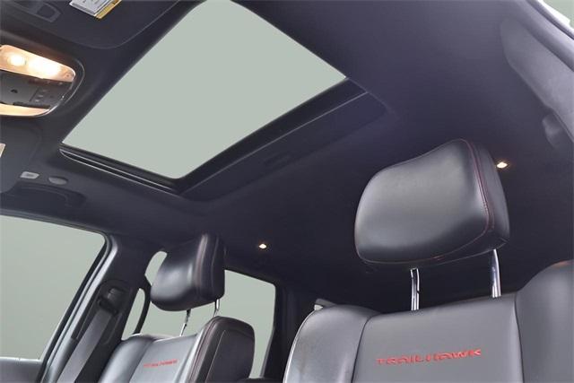 used 2020 Jeep Grand Cherokee car, priced at $26,557