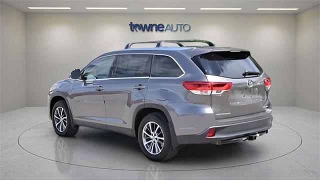 used 2019 Toyota Highlander car, priced at $29,554