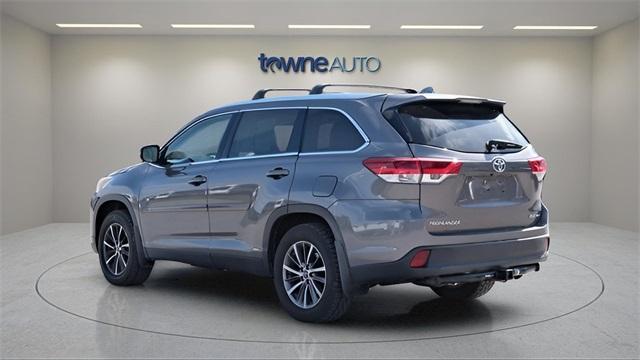 used 2019 Toyota Highlander car, priced at $29,554