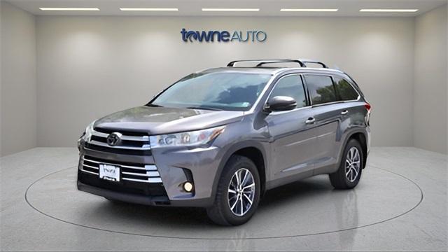 used 2019 Toyota Highlander car, priced at $29,554