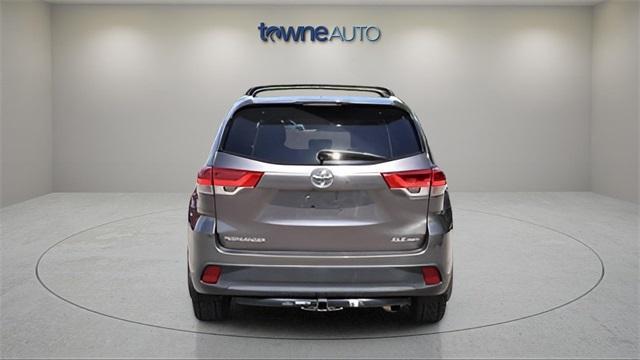 used 2019 Toyota Highlander car, priced at $29,554