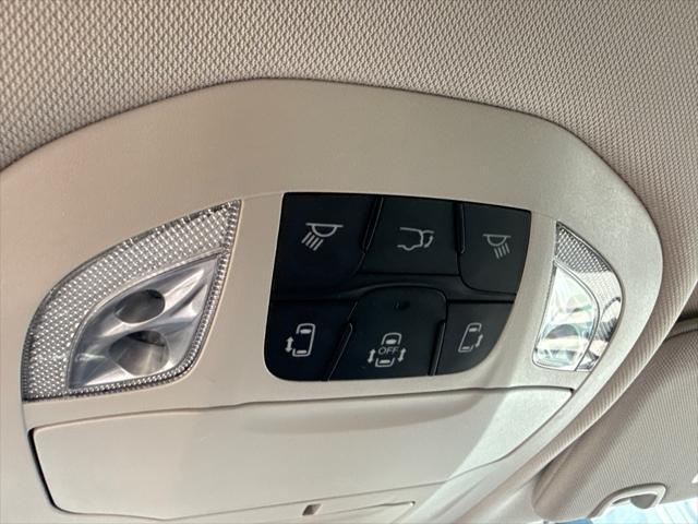 used 2023 Chrysler Pacifica car, priced at $23,164