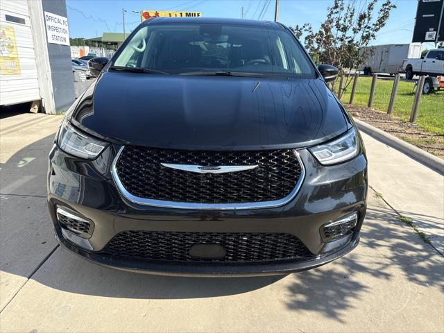 used 2023 Chrysler Pacifica car, priced at $23,164