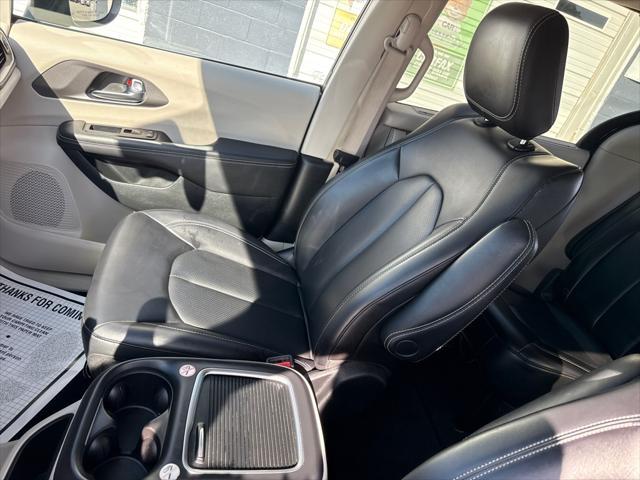 used 2023 Chrysler Pacifica car, priced at $23,164