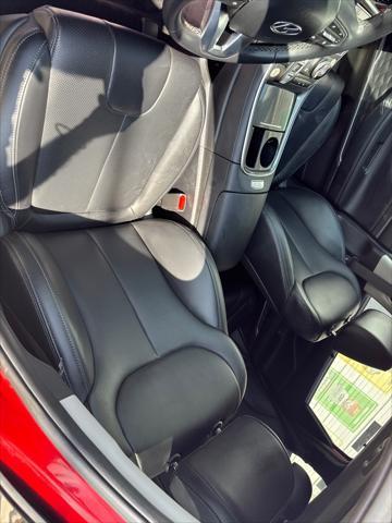 used 2023 Hyundai Santa Fe car, priced at $21,131
