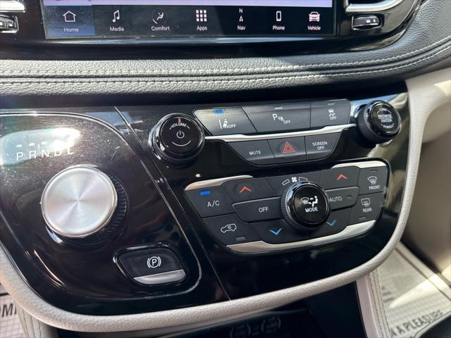 used 2023 Chrysler Pacifica Hybrid car, priced at $25,998