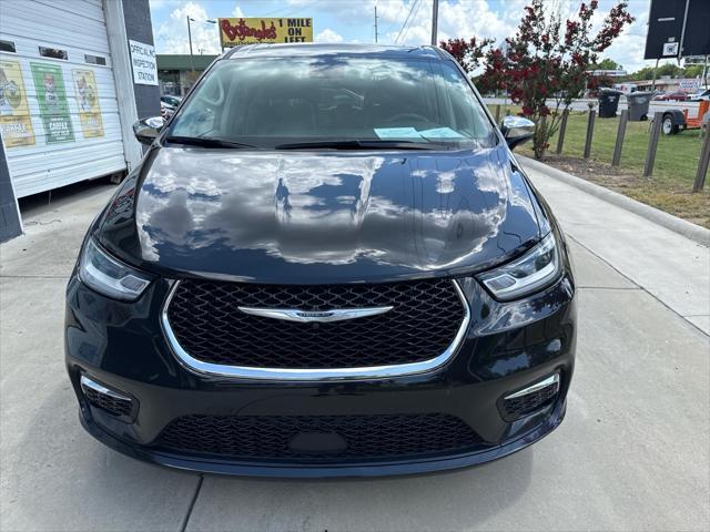 used 2023 Chrysler Pacifica Hybrid car, priced at $25,998