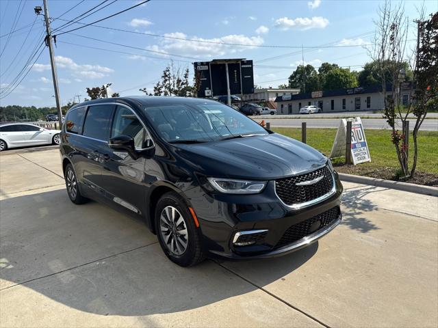 used 2024 Chrysler Pacifica Hybrid car, priced at $26,350