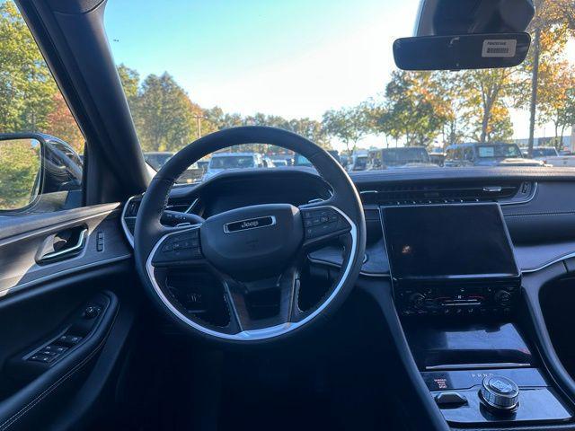 new 2025 Jeep Grand Cherokee car, priced at $45,433