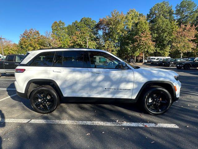 new 2025 Jeep Grand Cherokee car, priced at $45,433