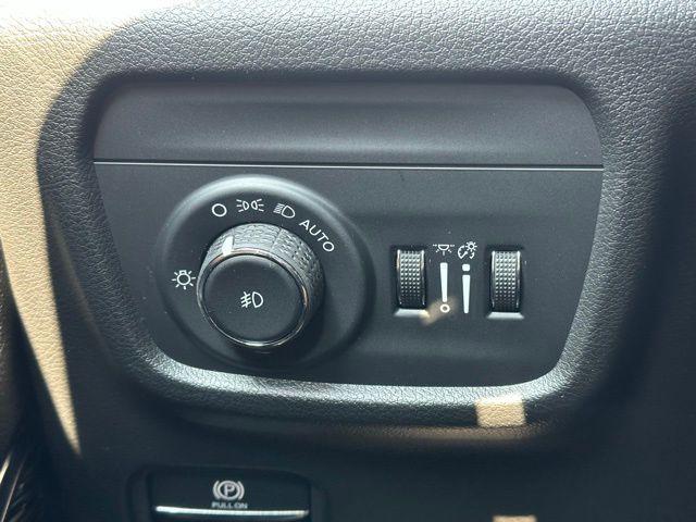 new 2025 Jeep Grand Cherokee car, priced at $56,914
