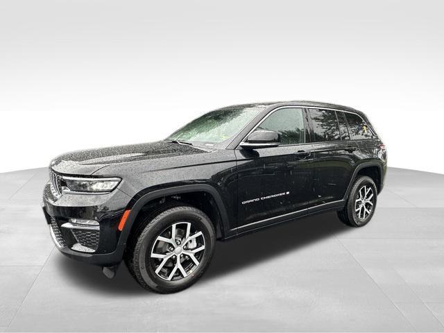 new 2025 Jeep Grand Cherokee car, priced at $45,540