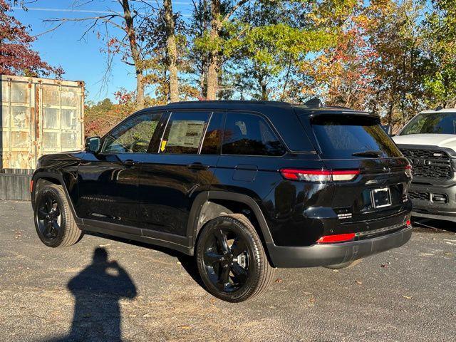 new 2025 Jeep Grand Cherokee car, priced at $44,466